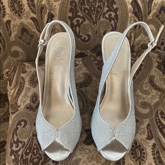 Silver Slingback Heels with Peep-Toe Design - Picture 1 of 4